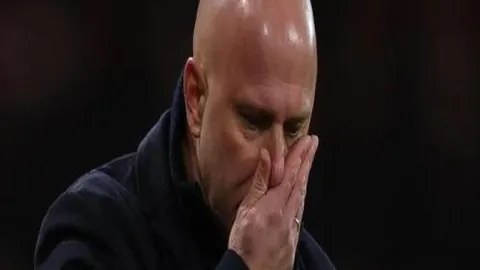 首战皆负，丁俊晖失利，斯佳辉肩负更重压力